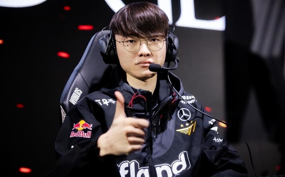 【赛后战报】轻松写意， JD Gaming 2：0碾压战胜FPX豪取三连胜