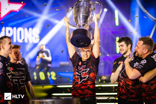 TES 新年夜照片：2024 是昨天，25 Tao 的故事也将庄重地书写新篇章