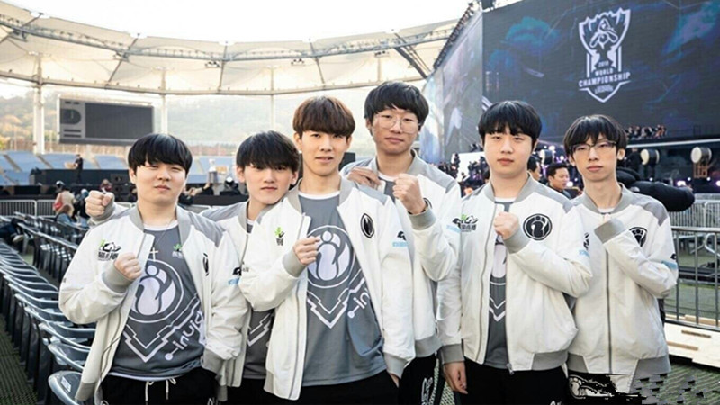 Pimp想象NAVI阵容调整，加入Device和EliGE