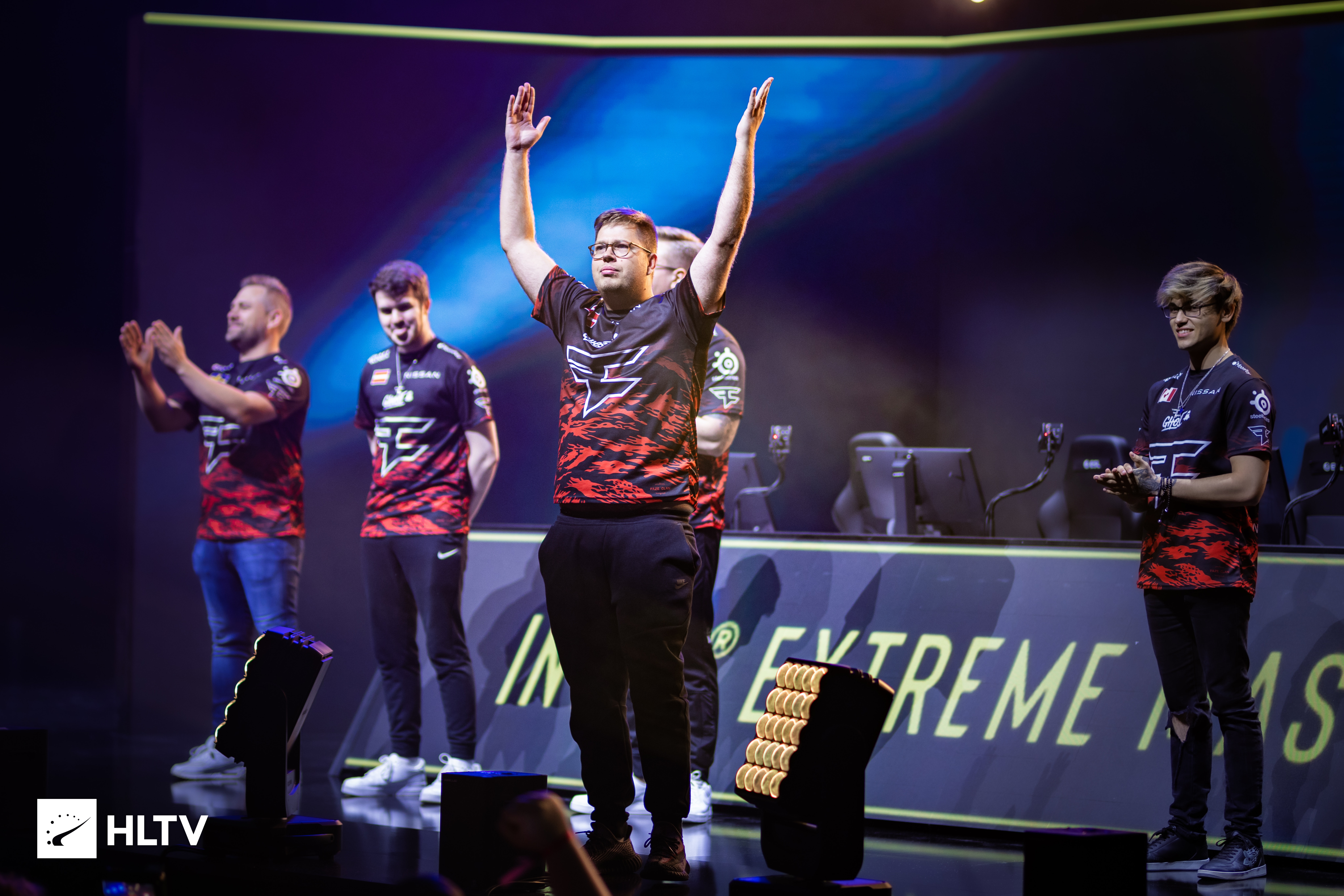 LPL 夏季分赛第5周第2天： CRISP 对阵 MISSING ， Rare Atom 对阵 ThunderTalk Gaming 。