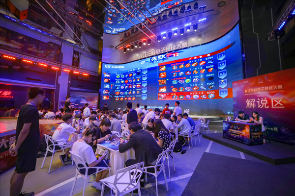 OMG官方发文：我们将与选手共进退，绝不姑息任何造谣抹黑者